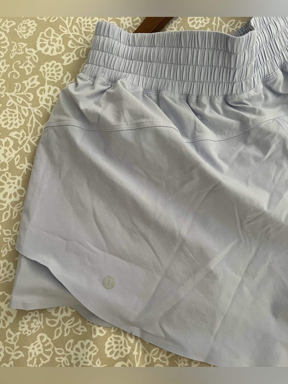 Lululemon Shake It Out High-Rise
Running Short 2.5" Serene Blue - Picture 5 of 6